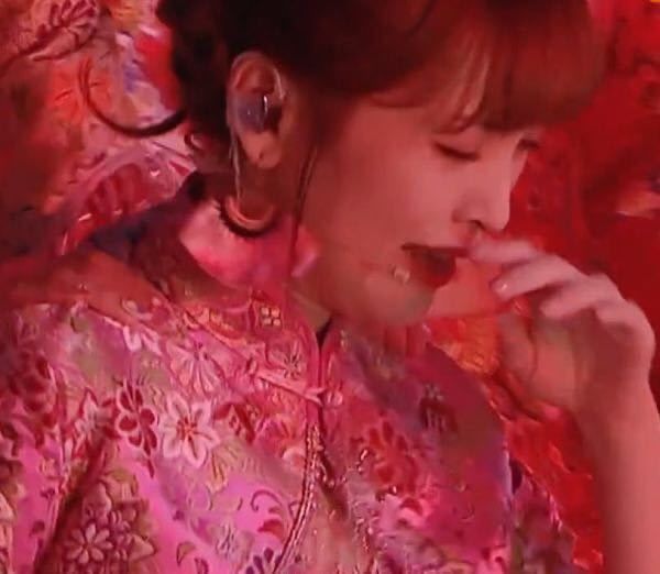  张雨|金莎被淘汰不冤扇子连续掉两次，伊能静也站错位，张雨绮团跳最差