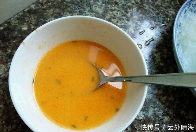 海鲜酱|人气火爆的花甲粉,在家也能做,十分简单,比外面做的还好吃