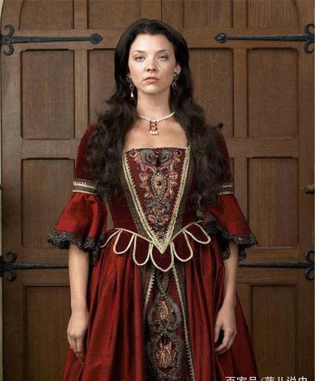 索菲娅|世界史:1682年伊凡和彼得共同加冕称帝,登上特别制作的双座王位