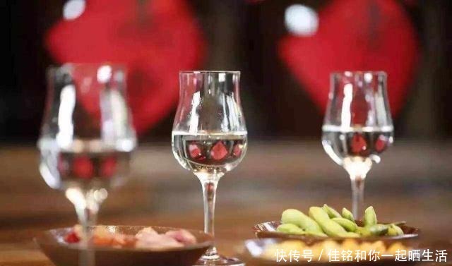 喝完|喝完酒后有这4个表现,说明你并不适合喝酒,尽早戒掉