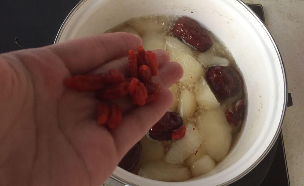 桃子|这水果适合秋天吃，比葡萄桃子养人，一斤2元，不懂真的太可惜！