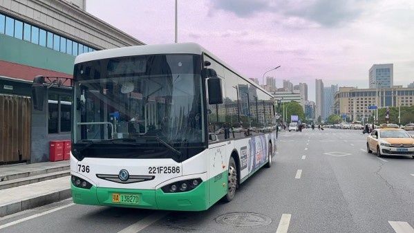 武汉公交“五一”期间多举措服务市民出行