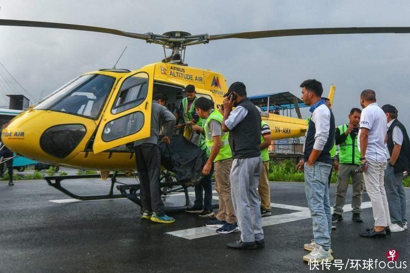 尼泊尔观光直升机坠毁 机上六人全罹难