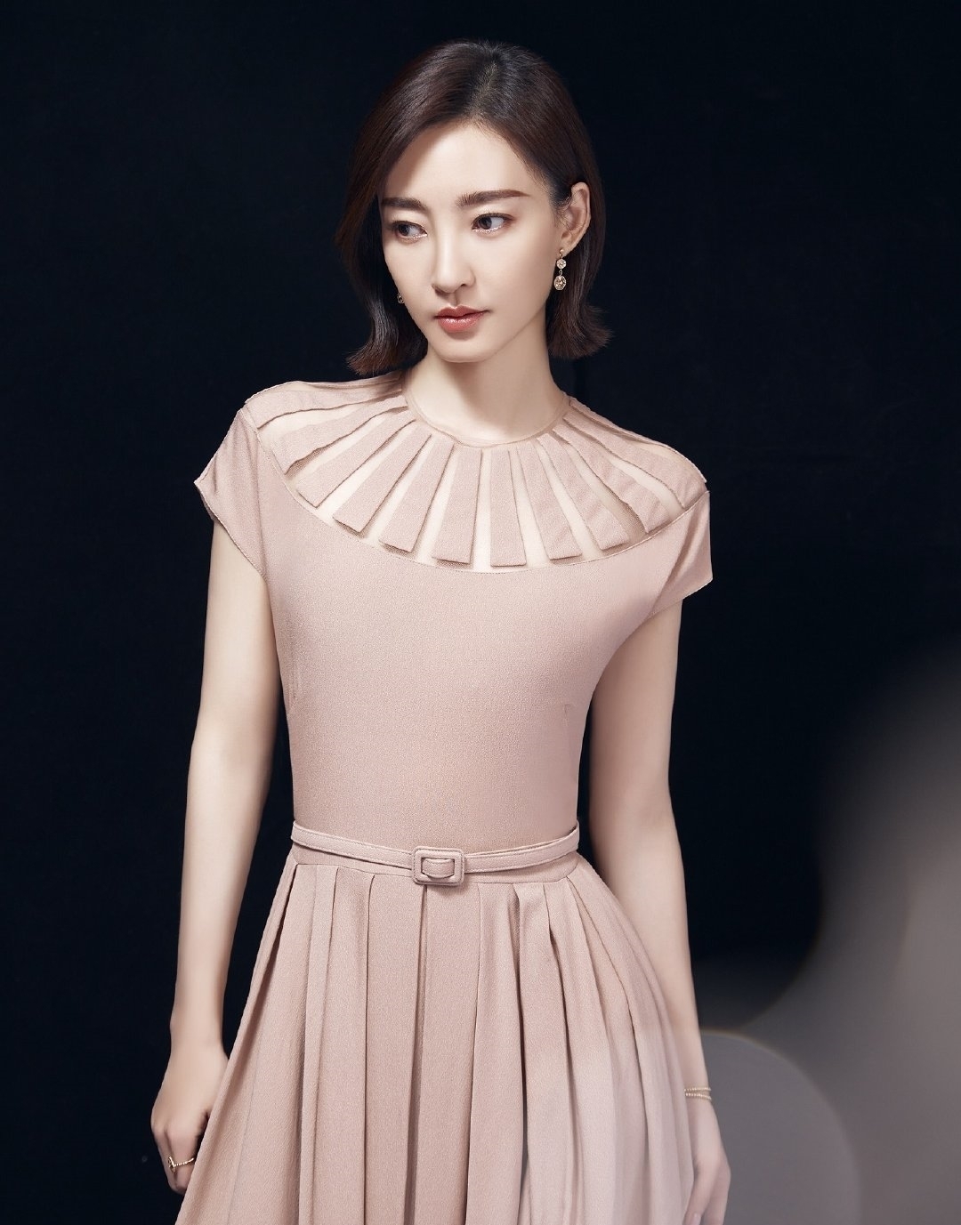  舞蹈|张雨绮组选最难的舞蹈，挑最贵的衣服，结果舞台质量就这？