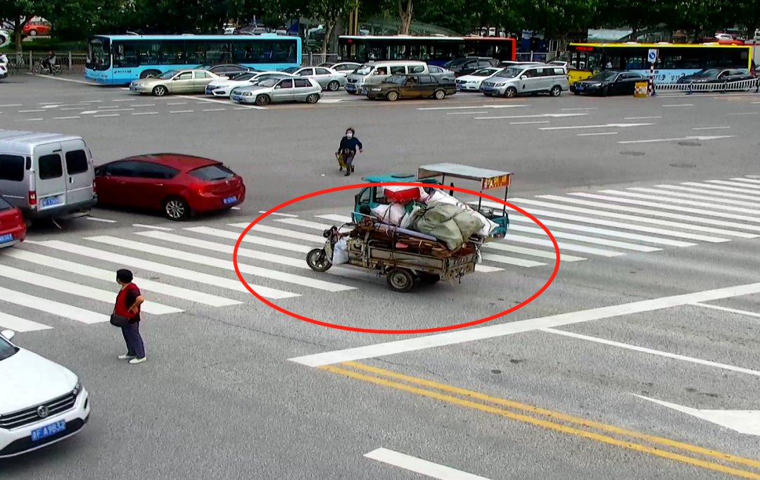  驾驶|曝光台丨三轮车违法曝光！无证驾驶三轮机动车一律拘留！