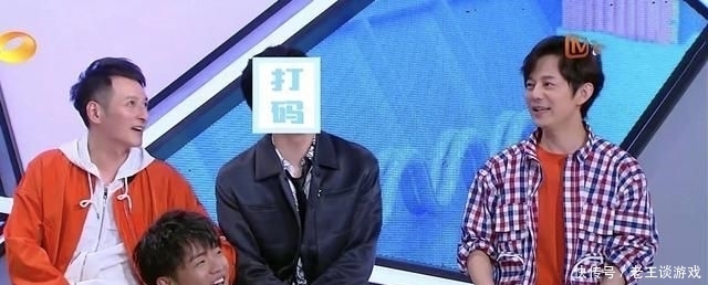  情况|啥情况？快乐大本营出现了个“打码”人！