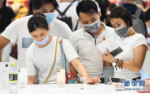  杨冠宇|海南离岛免税新政首周离岛旅客累计购物4.5亿元