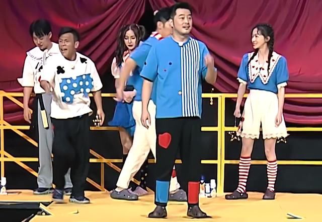  迎来|奔跑吧8下期迎来吴谨言，预告一闪而过她身影，生图显现真实腿型