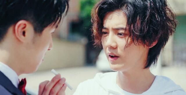  肖枫|鹿晗：“做演员我会一步步来，不着急”