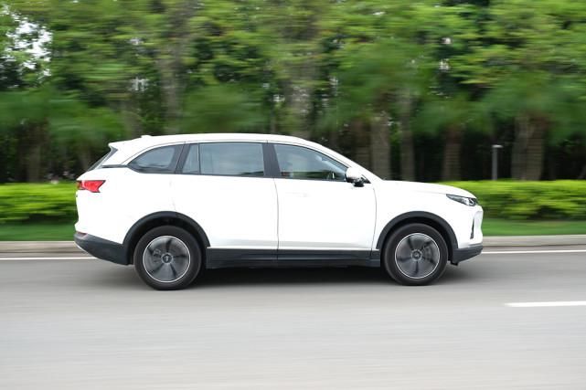 SUV|这款20多万的国产SUV，科技感很强实力真心不错！