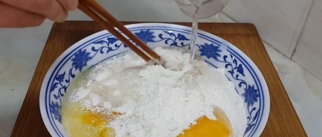 豆包|半斤红豆,1斤面粉,不用烤箱,教你做创意红豆包,比发糕还好吃