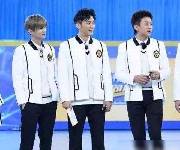  矫情|《奔跑吧》为何很少撕名牌？不是因为成员矫情，真实原因令人心疼