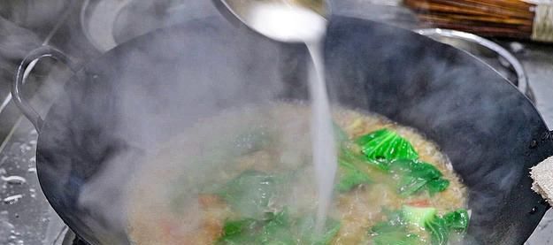  汤新|大厨教你西葫芦汤新吃法，软嫩鲜香又营养，特别适合夏季喝