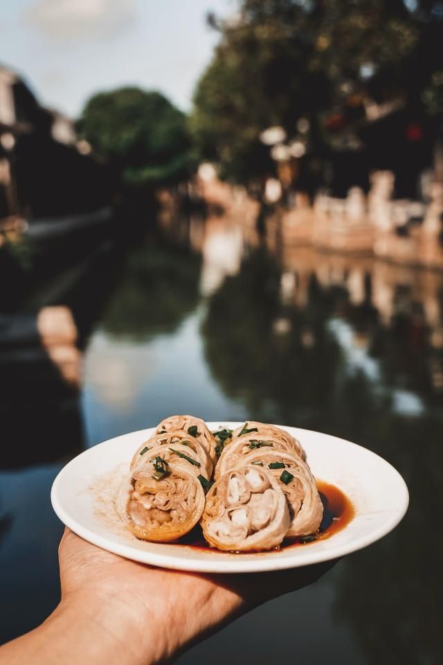 地道|黎里古镇逛吃攻略，地道江南水乡味，这三种美食别的古镇还真没有