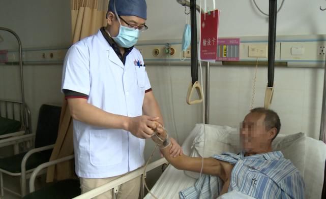  大伯|心好大！缙云程大伯被五步蛇咬伤，只是用水冲了冲……