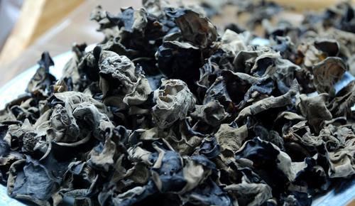 中含铁量|“素中之王”是木耳,功效和禁忌,你都应该知道!