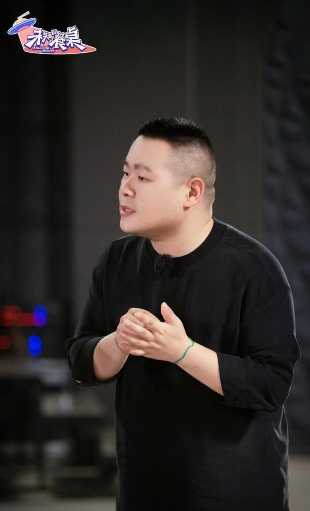 饺子|明星“蹭饭”:岳云鹏煮饺子,郁可唯摘辣椒,李斯丹妮哄孩子