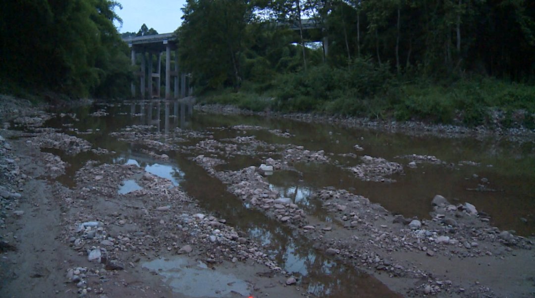  溺亡|痛心！为帮弟弟捞鞋，市中区一19岁男子溺亡