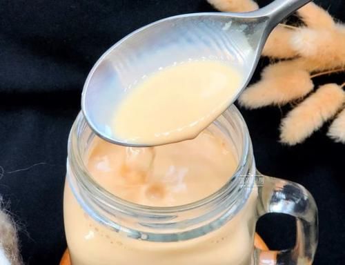  鹅妈妈钛晶|一杯能嚼着吃的奶茶，香浓丝滑，不含一点儿添加剂