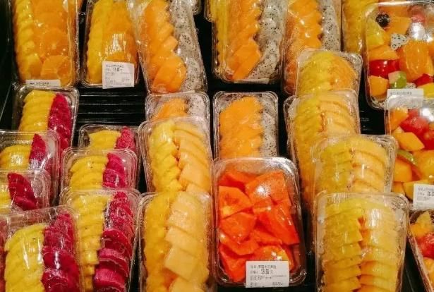 水果拼盘|入秋后水果大丰收,遇到这3种水果再便宜也不买,老板自己都不吃