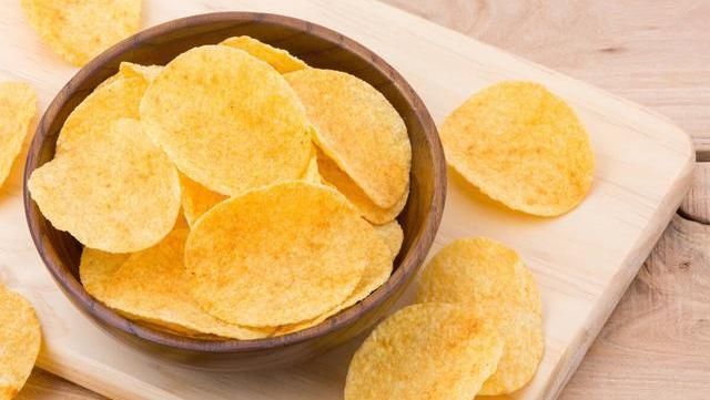 差别|薯片该买袋装还是罐装的?很多人不知道,原来差别很大,别买错了