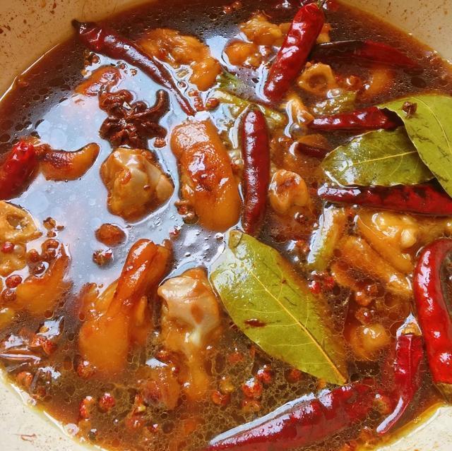 入味|富含蛋白的黄豆焖猪蹄,软糯Q弹入味好吃,黄豆糯糯的超级下饭哟