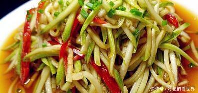  难怪|凉拌西葫，很多人第一步就做错了，难怪不好吃，大厨：这样做才对