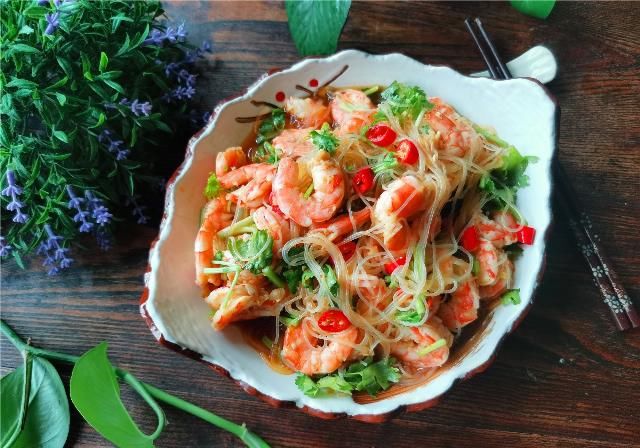  开胃|夏天吃大虾，这个做法简单又开胃，比白灼的受欢迎，吃了还想吃