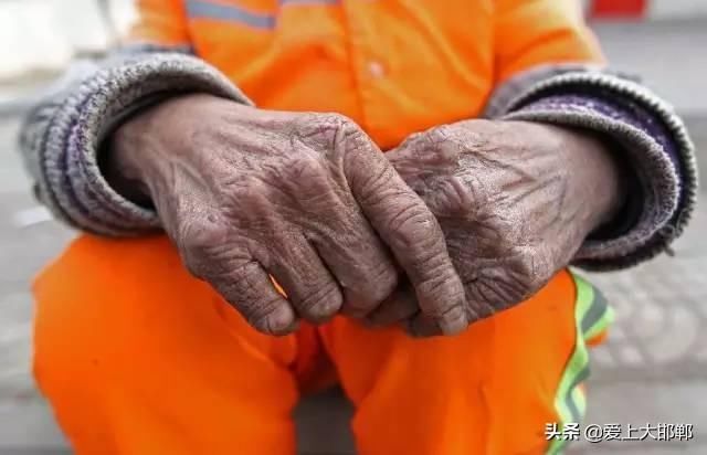  睡梦中|凌晨04:30，发生在邯郸街头的一幕！