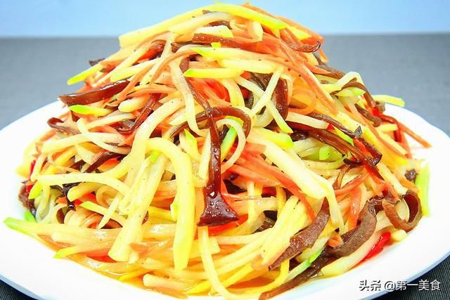  少不了|这3样素菜一起炒，三伏天少不了！一盘才2块，脆爽开胃、消暑润燥