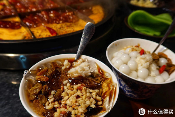  摄像头|换5G新手机，感受一下首款屏下摄像头的全面屏手机：中兴天机AXON 20 开箱和体验