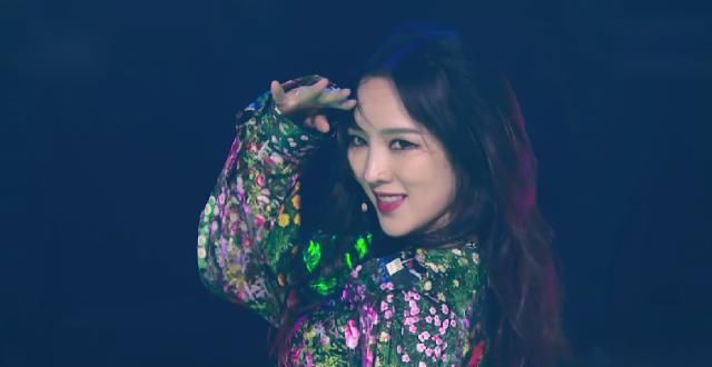  女团|出身女团就该吃亏？姐妹蹲过道里爆哭，但孟佳被淘汰不一定是坏事