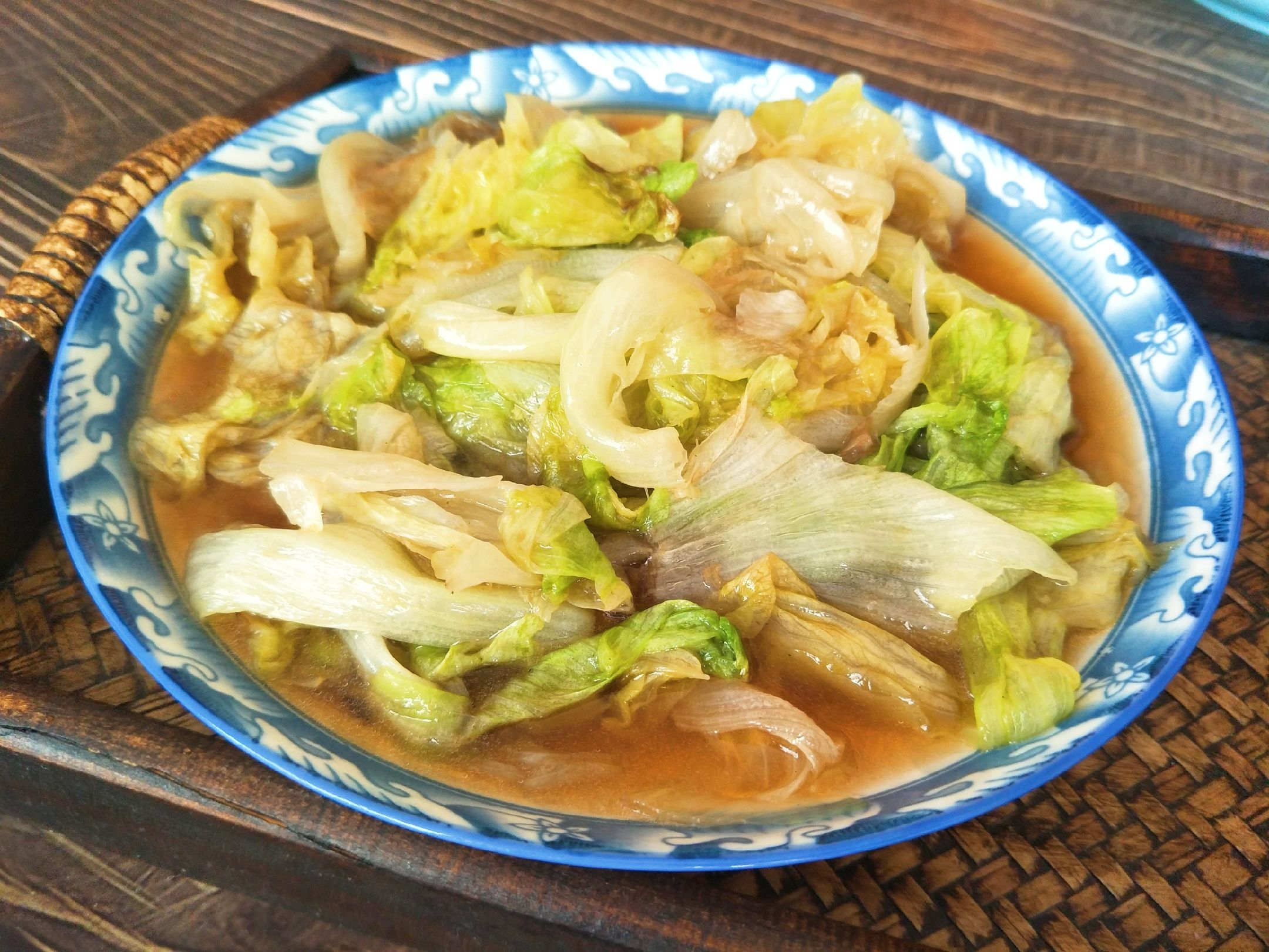 生菜球|生菜只知道凉拌？教你简单做法，生菜又脆又绿，2分钟出锅