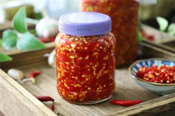  高度白酒|剁辣椒最简单的做法，配方比例告诉你，香辣无添加，放一年都不坏