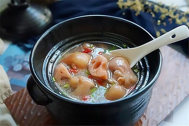  猪脚|美食推荐：香葱爆腰花、青椒肉丝、枸杞猪脚汤、田园鸡煲