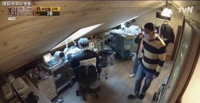 不该|都是密室悬疑综艺,一部7.6一部9.1,锅不该全由玩家来背