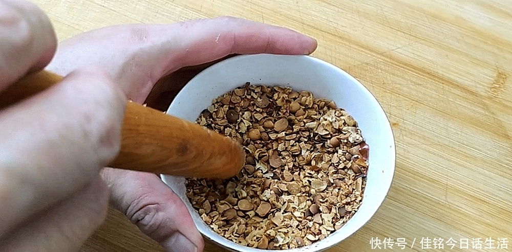 步骤|茄子不要红烧了,把它和黄豆这样做,味道鲜香,开胃又下饭,真香