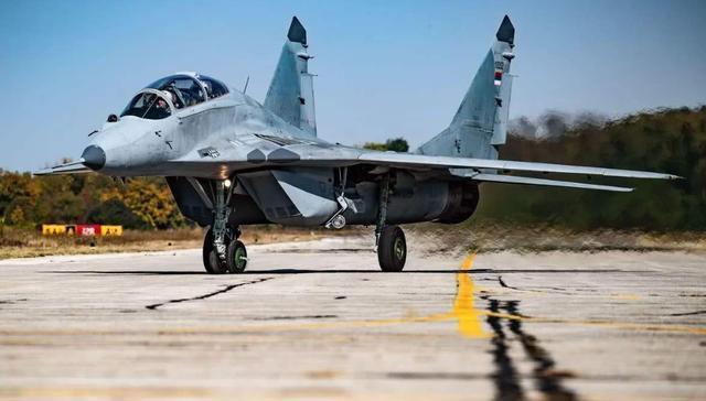  尔国民军|两架米格-29在利比亚被击落！首架失踪后俄土为何秘而不宣？