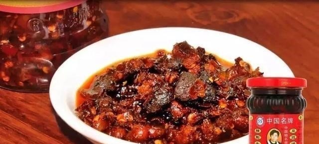 辣椒酱|73岁陶华碧出山,一招拯救“变了味”的老干妈,成功“满血复活”