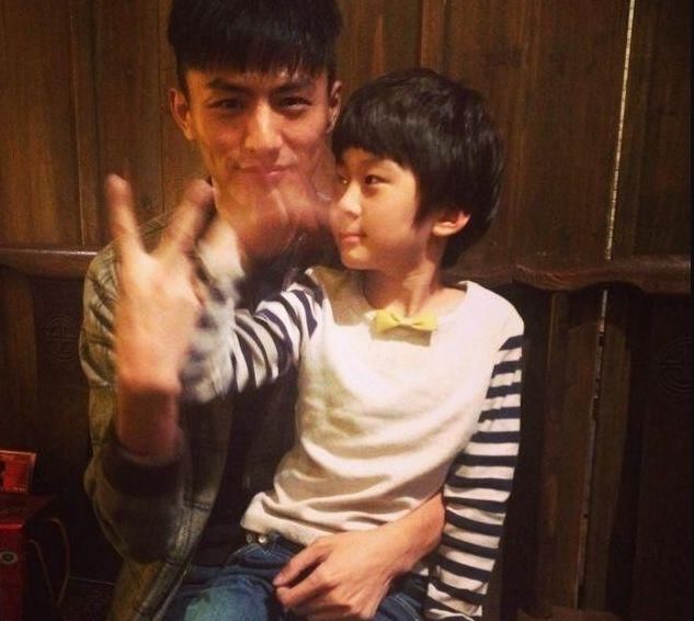  辍学|16岁辍学打工，被拉去救场却被导演看中，带去米兰成国内第一男模