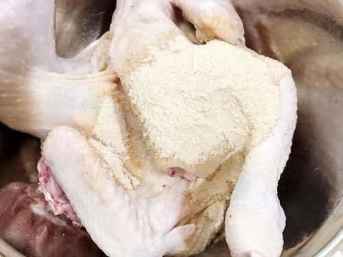  做法|鸡肉这么做，味道鲜美色泽金黄，做法简单还没有油烟，家人抢着吃