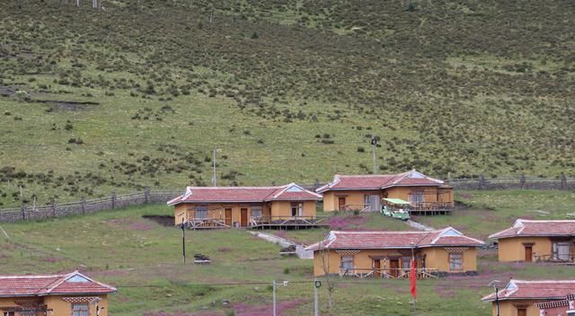  高德|高德不停地叫我掉头, 我就不掉头, 现在已成功到达巴塘