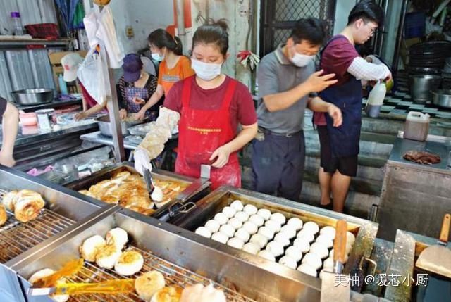 夫妻|夫妻夜市卖“独一份”小吃，6元一份分量足，食客：去迟买不到！