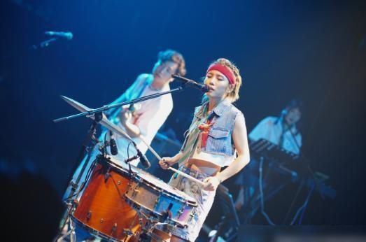  残酷|《浪姐》赛制残酷升级，黄圣依张萌被淘汰后隔空互夸，关系真好