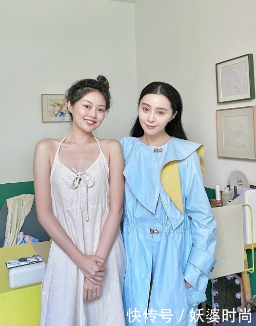 老态|昔日女神真败了?与网红第一女神合照老态明显,素颜出镜面色憔悴