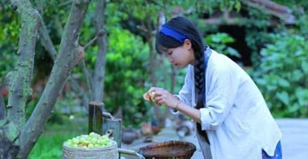 食物|李子柒花3小时做“水果蛋糕”,看到无滤镜食物,网友:这能吃?