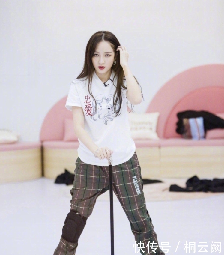 舞担|《浪姐》最离谱的就是,韩国二代女团的舞担,比不过业余的姐姐们