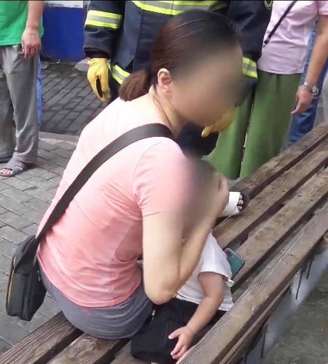  这次|卡！卡！卡！又有孩子被卡住了，这次是……