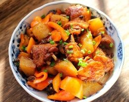  做法|黄焖鸡最简单的家常做法，教程简单方便，出锅美味至极！