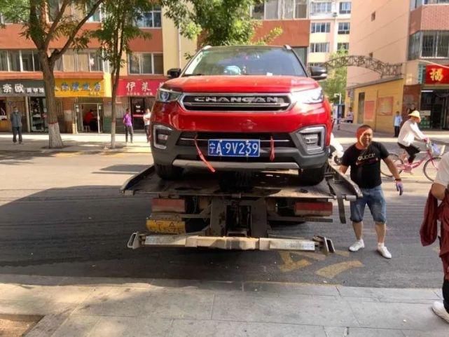 盲道|创城进行时 | 盲道不能占,文明出行守规矩 !